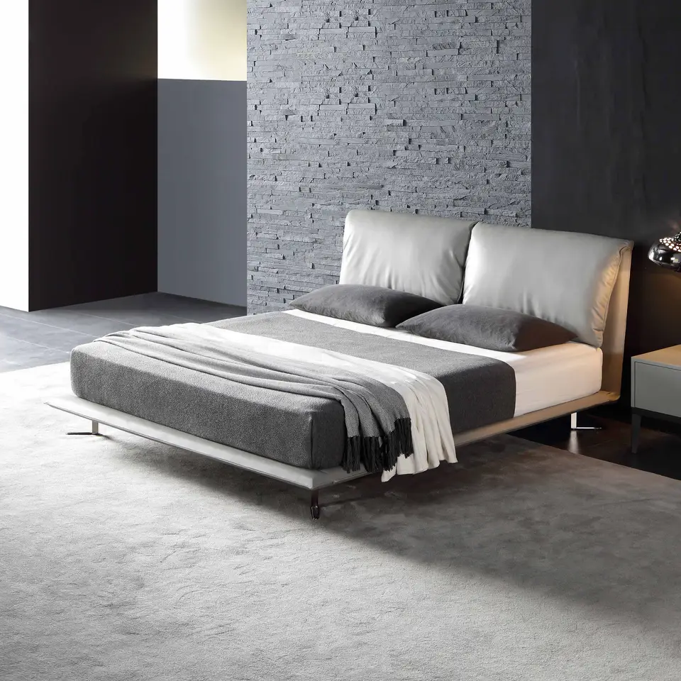 For Villa Wooden Frame Metal Leg Modern Style Bedroom Furniture Set King Size Bed