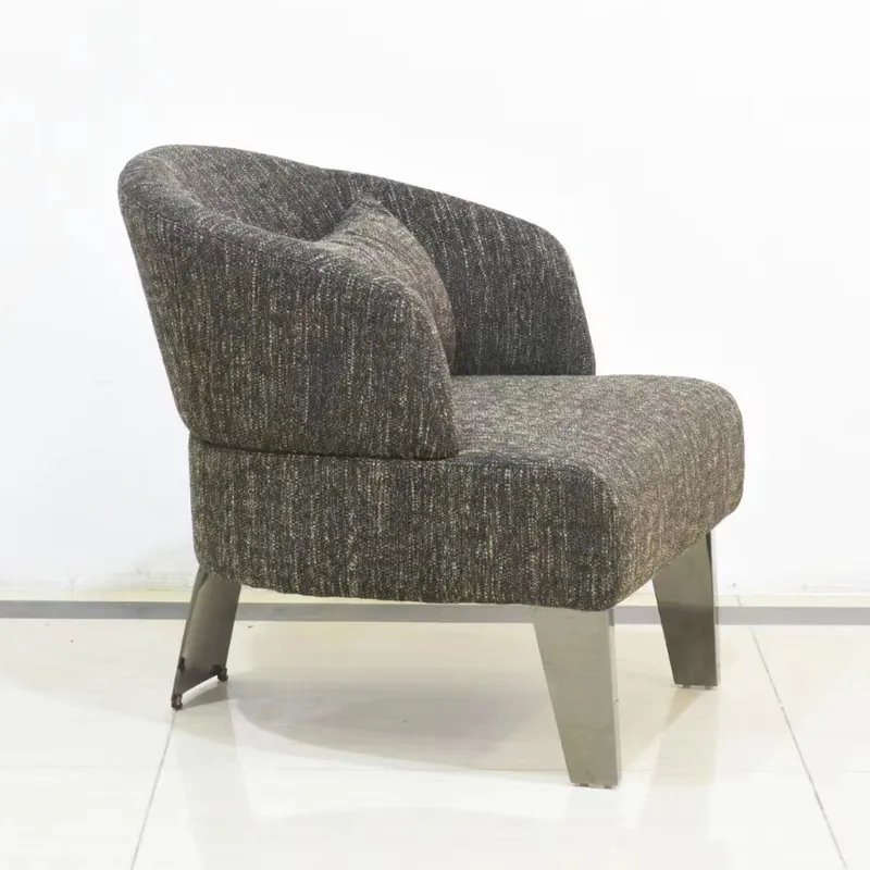 Modern Hotel Furniture Living Room Pattern Fabric Lounge Chair WithThree Wood Leg Accent Armchair