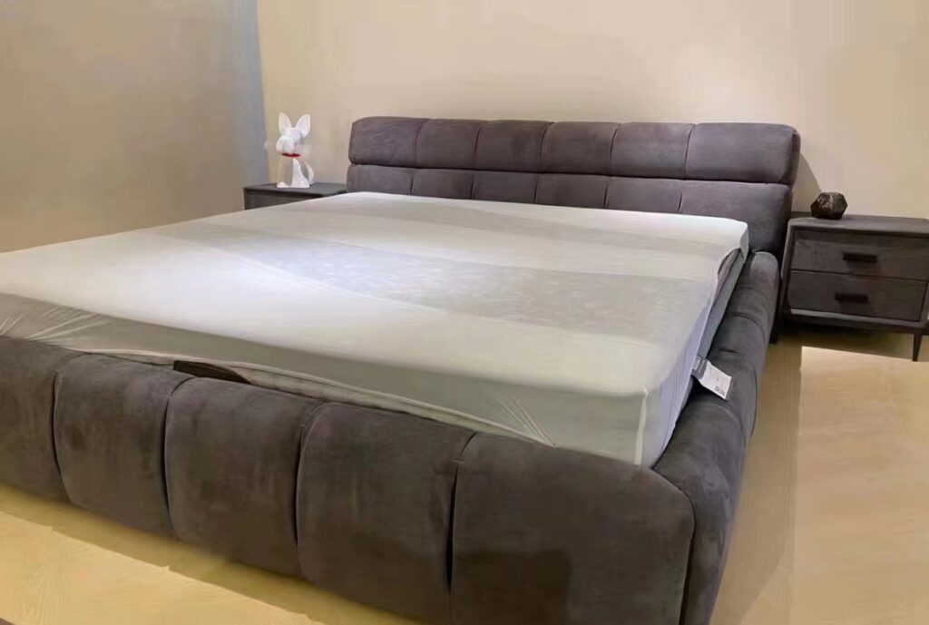 Italian light luxury modern simple Nordic style cloth bed puffs solid wood double soft leather bed