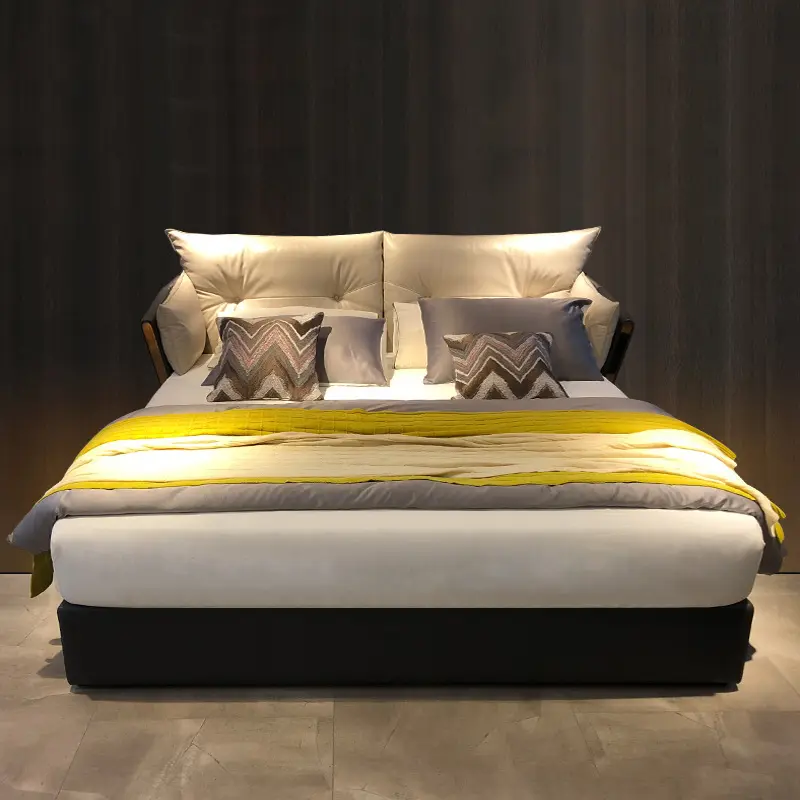 Light luxury Nordic leather bed modern master bedroom 1.8 meters double Italian white bedroom furniture soft bed