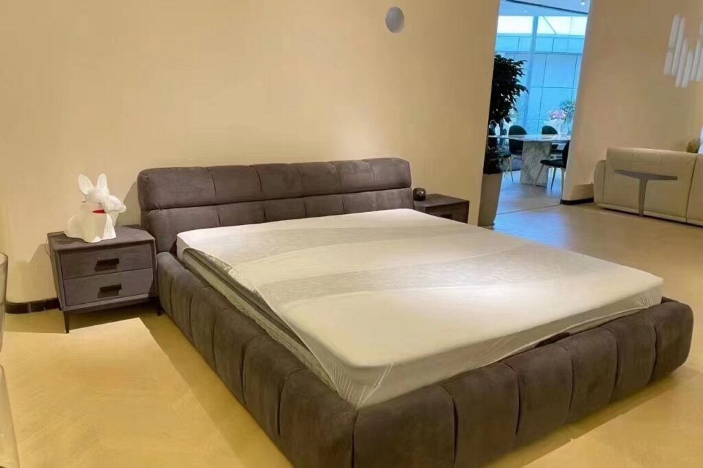 Italian light luxury modern simple Nordic style cloth bed puffs solid wood double soft leather bed