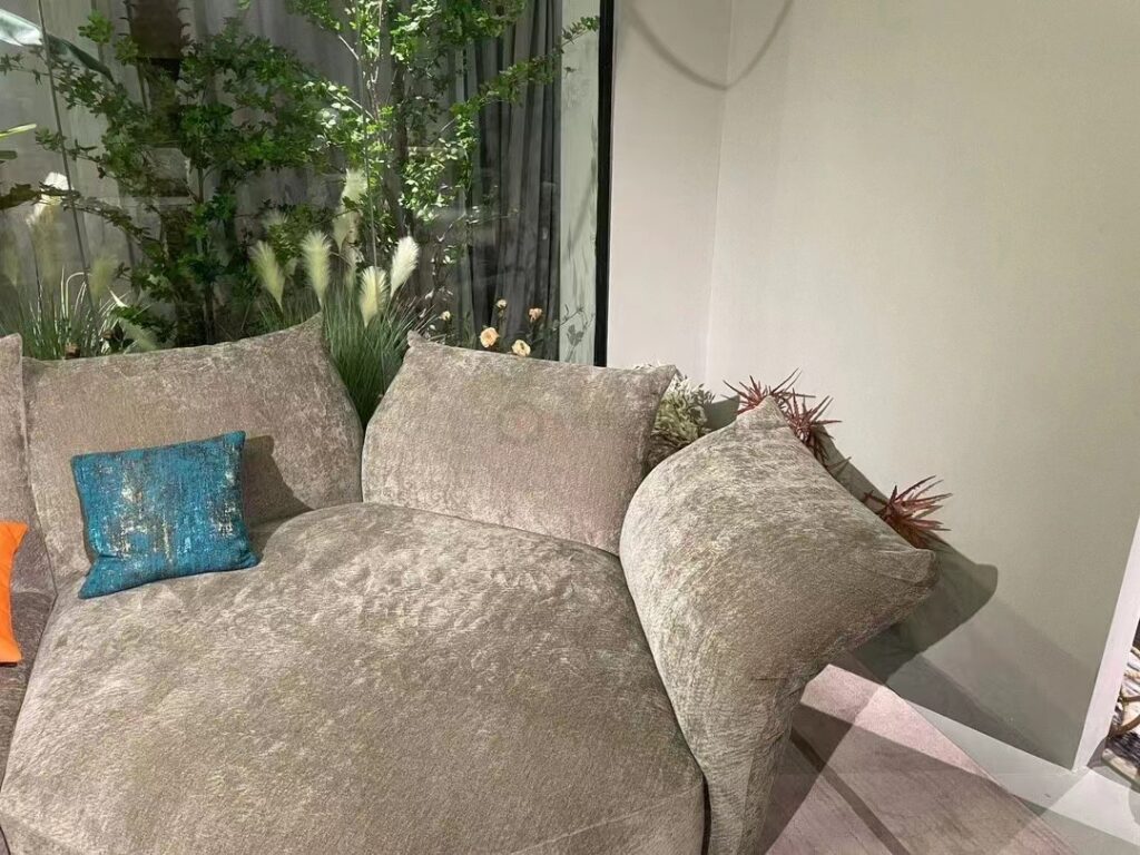 Wholesale of the latest Nordic luxury high-end sofasfabric sofas corner sofas4-seater sofas