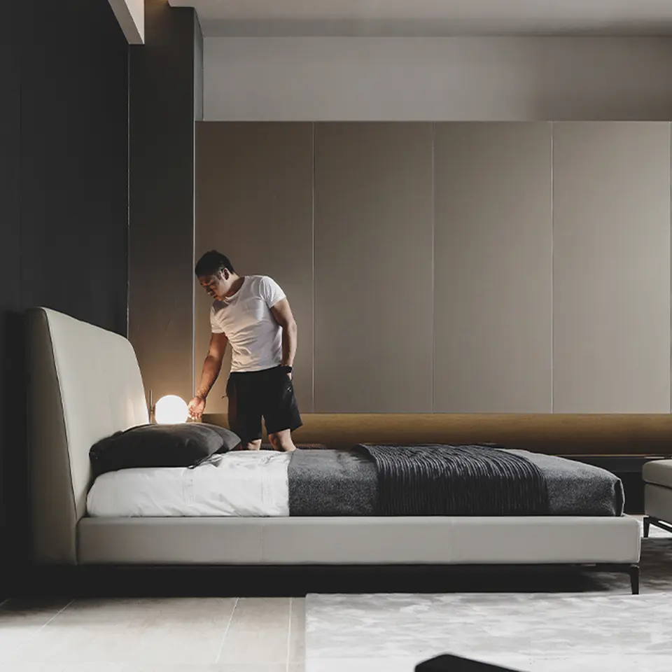 Italian leather bed modern luxury furniture bedroom light luxury style high back soft bed double 1.8m king size bed