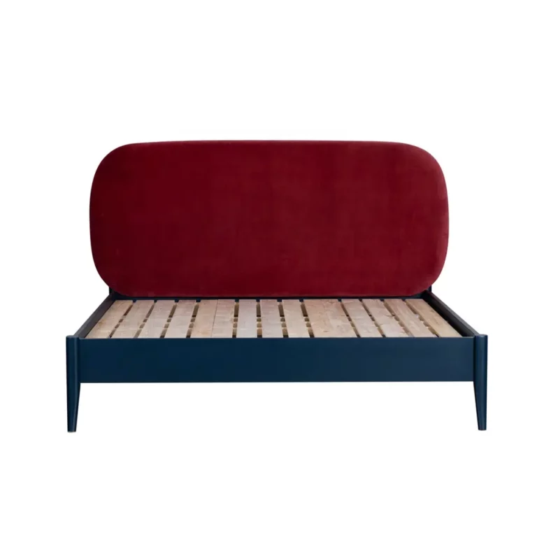 Wholesale Popular Luxury Modern Hotel King Size Solid Wooden Bed Frame Hotel Furniture