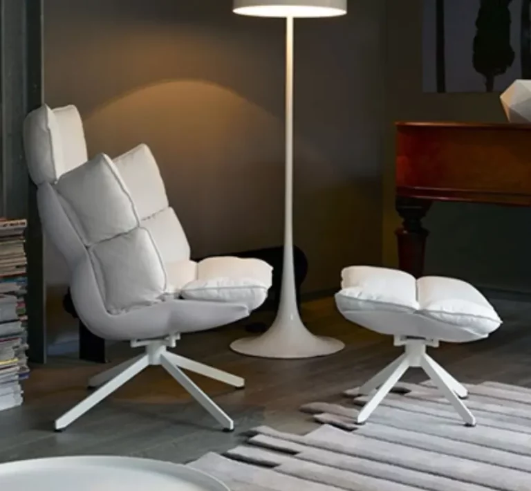 Soft pad Italia New York Lounge leisure swivel husk chair and ottoman