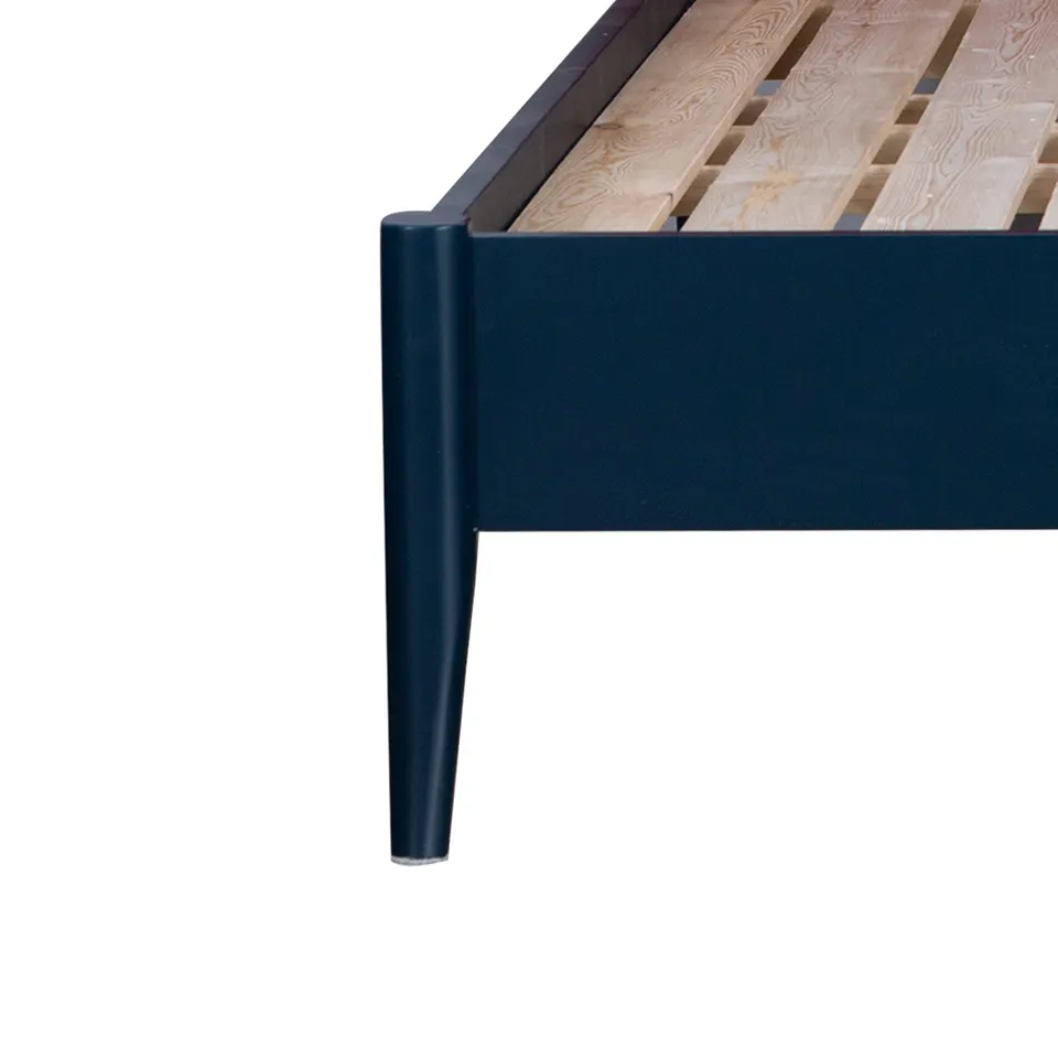 Wholesale Popular Luxury Modern Hotel King Size Solid Wooden Bed Frame Hotel Furniture