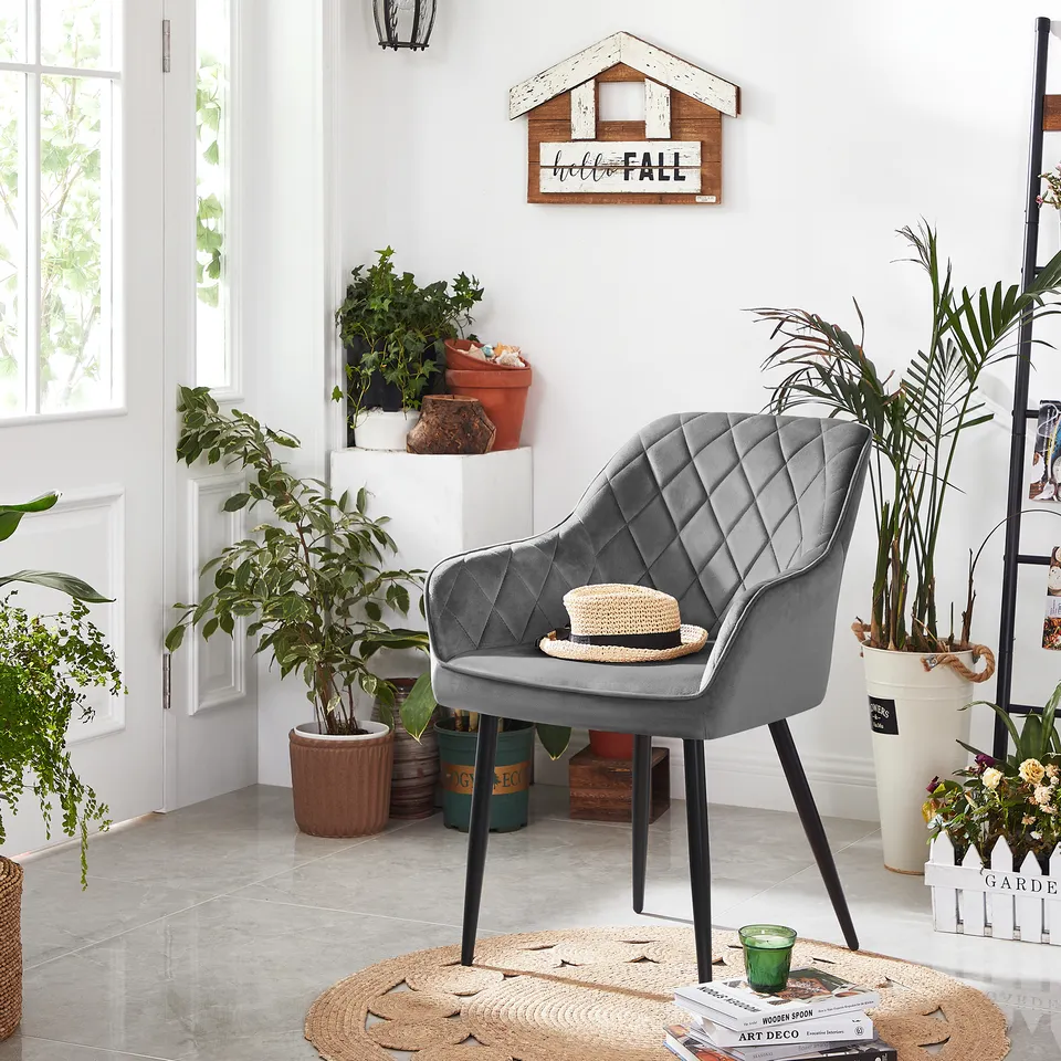 Wholesale european style velvet fabric modern upholstered backrest dining chair with metal legs