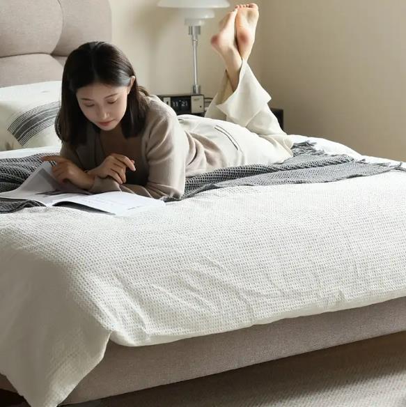 French Bed Light Luxury Fabric Modern Minimalist Technology Master Bedroom Upholstered Bed Headboard Cushion Double Bed
